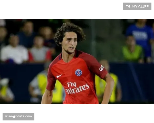 动态：法国国家队公布新一期大名单，巴黎小将埃梅里首次入选